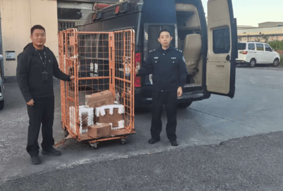 浙女線上面試遭刷臉盜刷逾4萬獲警追回,網民促公開手法防騙。微博 浙女線上面試遭刷臉盜刷逾4萬獲警追回,網民促公開手法防騙。微博