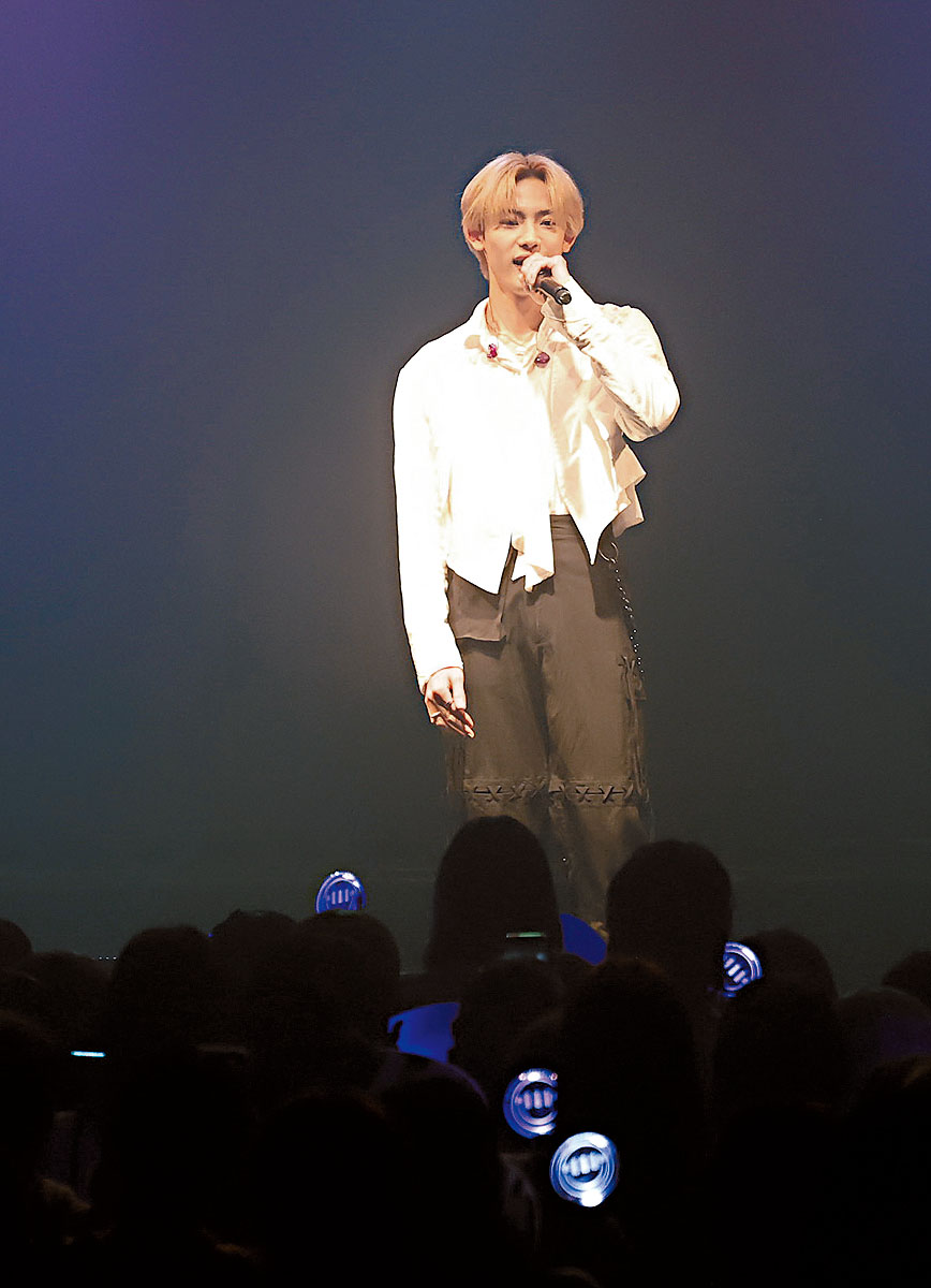 NOA多年沒來港開騷，他大晒廣東話冧粉絲。