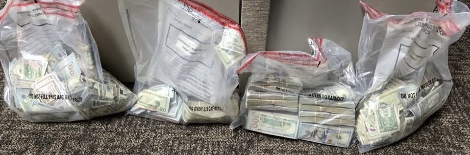 南加州破货运盗窃集团检获大量现金。 LASD