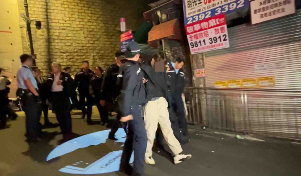中環男子街頭遇劫被搶勞力士 警拘捕外籍男子。蔡楚輝攝