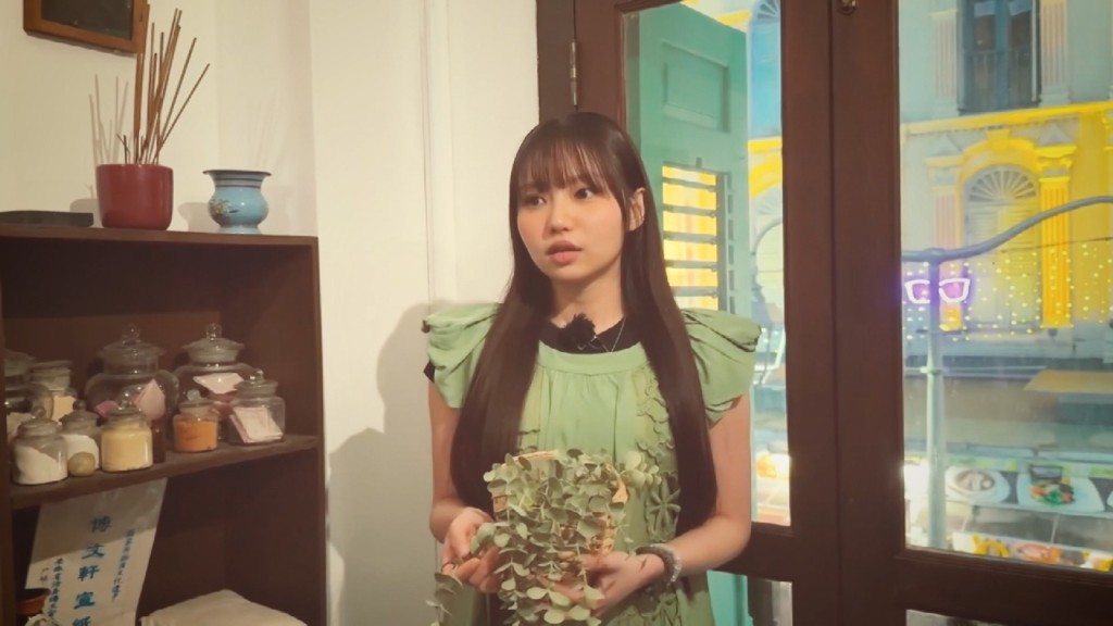 Day喺短劇入面主要係旁觀。 Day喺短劇入面主要係旁觀。