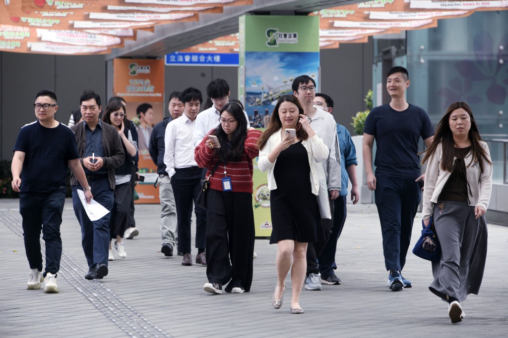 今次公布「部門首長責任制」細節，清晰說明整個公務員管理團隊，尤其是部門首長，須承擔行政問責責任。資料圖片