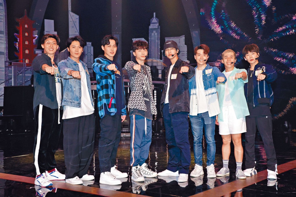 曾經是10人組合的Super Tiger，目前僅有8個成員。