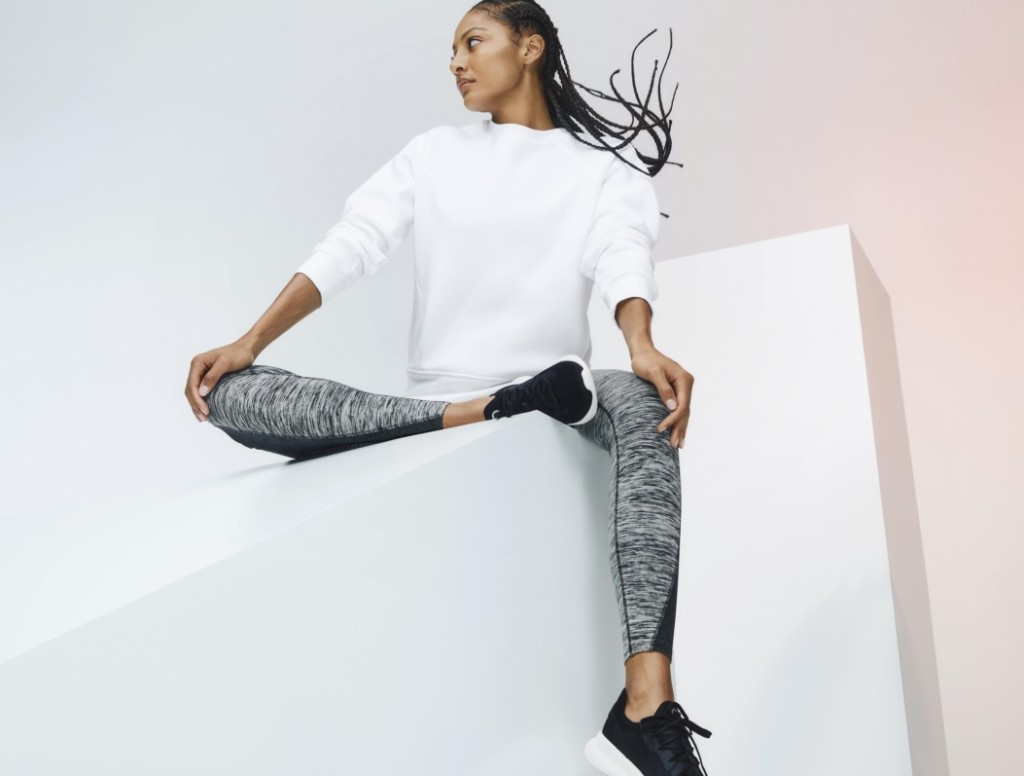 Go Move高腰印花 7/8 分健身緊身褲/$299。 Go Move高腰印花 7/8 分健身緊身褲/$299。