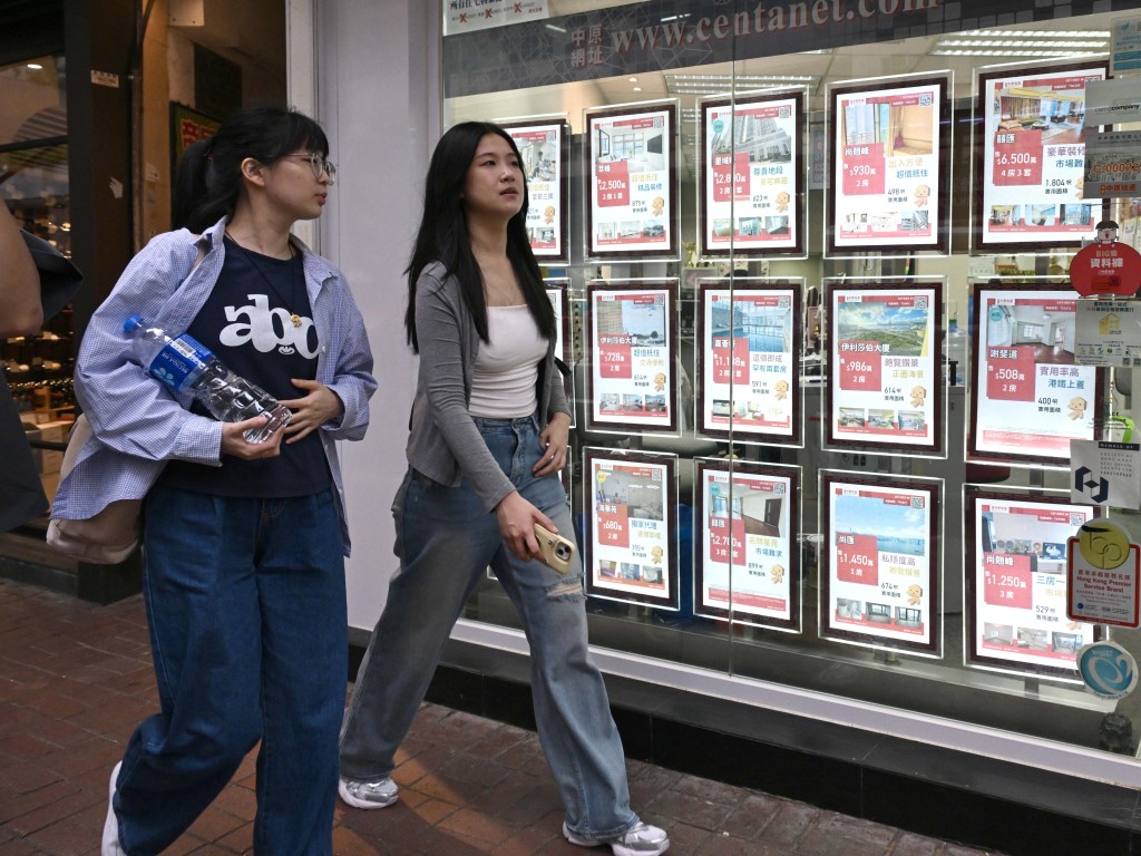 陳淑芳表示，本港已連續兩年出現租升價跌背馳情況，在租金持續上升，加上減息周期啟動，部分租客料將會「轉租為買」。