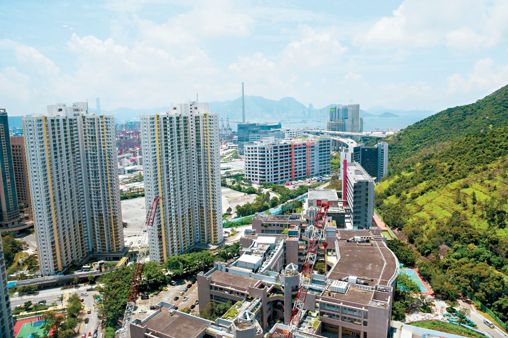 多名葵青區議員就支援區內SEN學童的情況，提出不同的建議，包括推動「家校協作計劃」等。