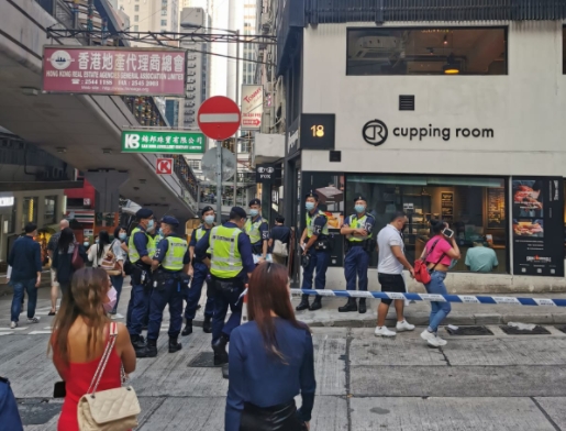 海關加強巡邏。