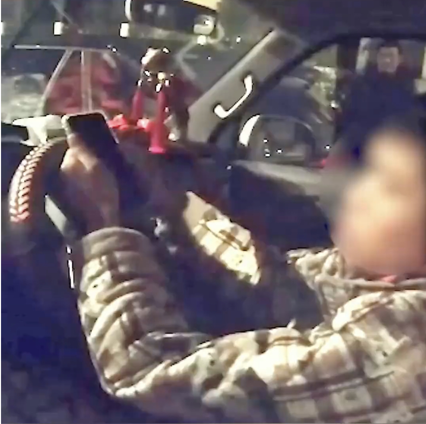 交警一问司机只有14岁当场吓呆。
