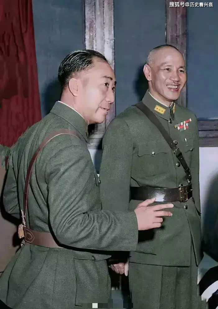 影视剧中的军统局头子戴笠（左）和蒋介石。