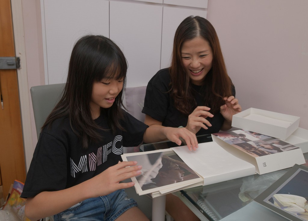 家長與子女共同追星，有助增進話題。