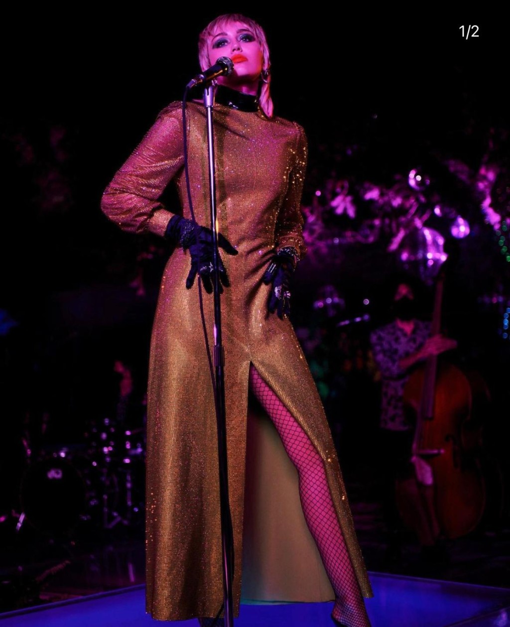 Miley Cyrus由「迪士尼童星」的清純形象出道,後來一改風格,走前衛反叛少女路線。