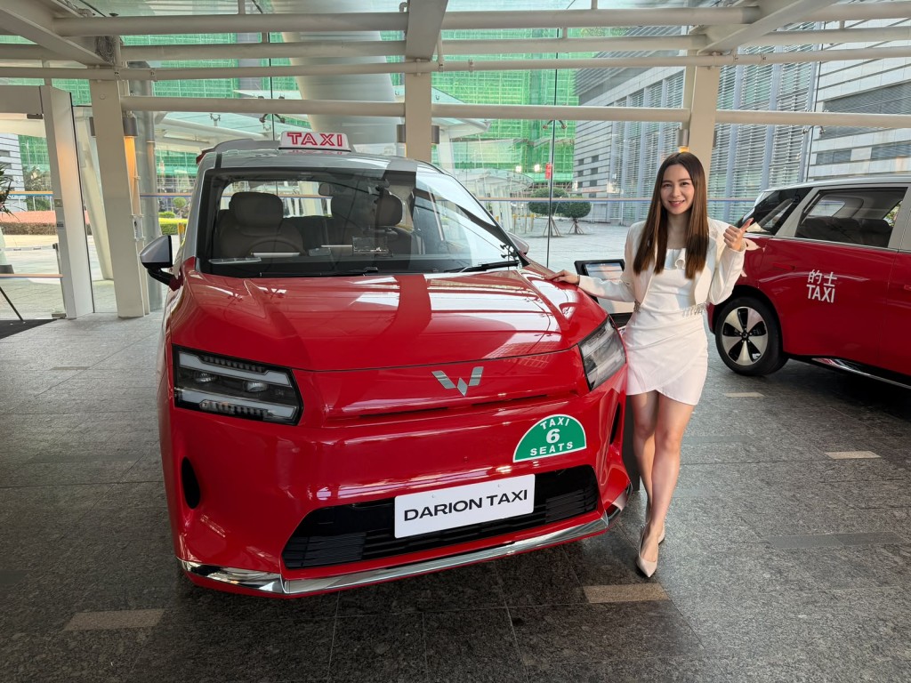 Darion Taxi是深入參考本港政策標準、本地路況、司機營運痛點及市民出行需求後研發的專屬車型。 Darion Taxi是深入參考本港政策標準、本地路況、司機營運痛點及市民出行需求後研發的專屬車型。