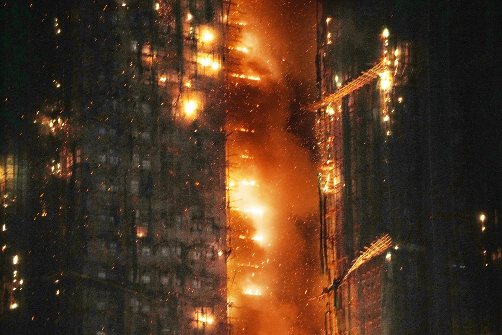 大火蔓延至其他座數。資料圖片