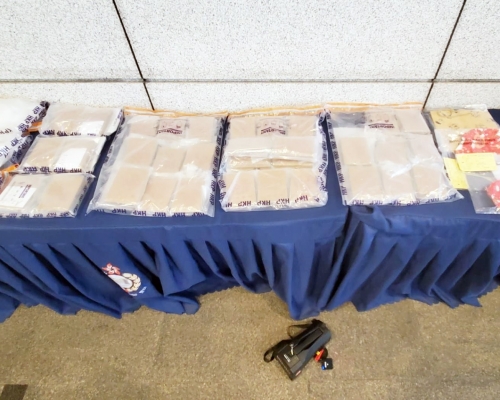 警方檢獲市值約1,620萬元毒品。
