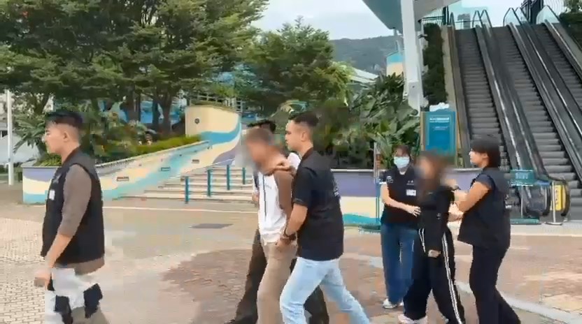 入境處拘捕5名內地黑工。入境處圖片 入境處拘捕5名內地黑工。入境處圖片