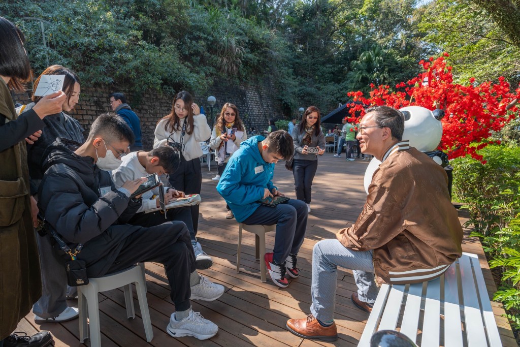 活動期間林定國夫婦更被當創作對象。