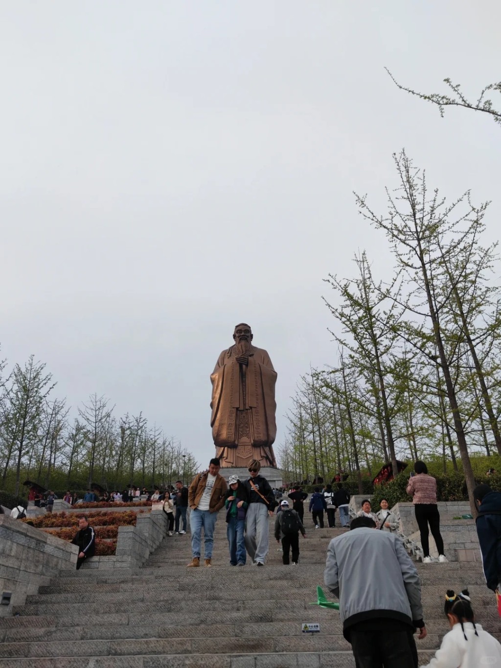 今年國慶長假，各地的人文古蹟類景點大熱。圖為山東曲阜。小紅書