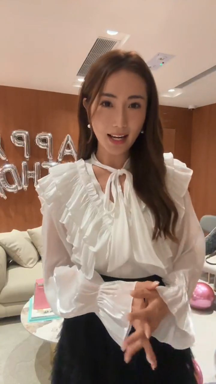 蔡嘉欣早前在IG分享慶祝30歲生日的影片。