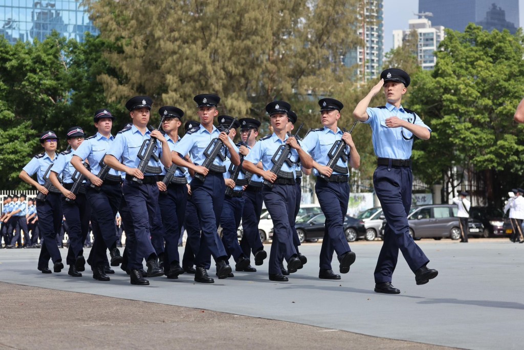 警隊今年首季投考人數上升10%,成績令人鼓舞。 警隊今年首季投考人數上升10%,成績令人鼓舞。