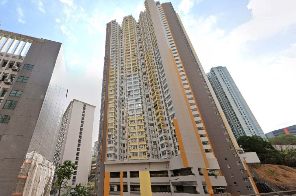 蔡天鳳前家翁鄺球的尚文苑高層單位因斷供，已淪為銀主盤。