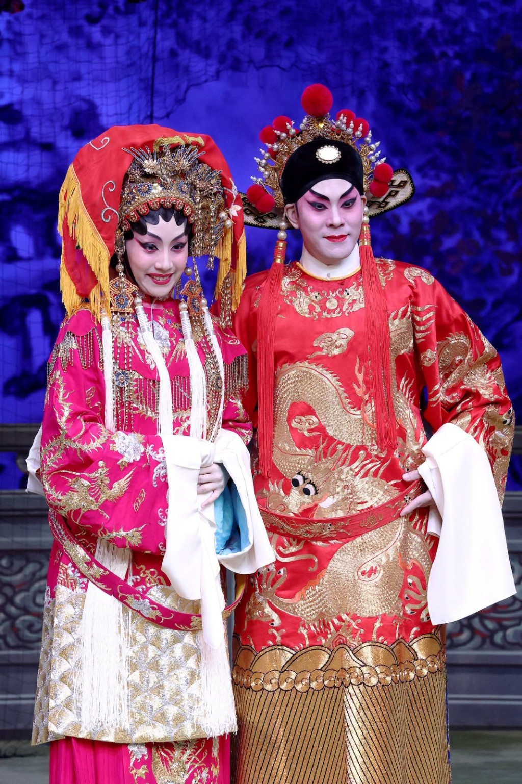 《穆桂英下山》由梁兆明、謝曉瑩、阮兆輝領銜,帶領劍麟、吳立熙、周洛童等青年傳承人跨代同台,傳承意味濃厚。 《穆桂英下山》由梁兆明、謝曉瑩、阮兆輝領銜,帶領劍麟、吳立熙、周洛童等青年傳承人跨代同台,傳承意味濃厚。
