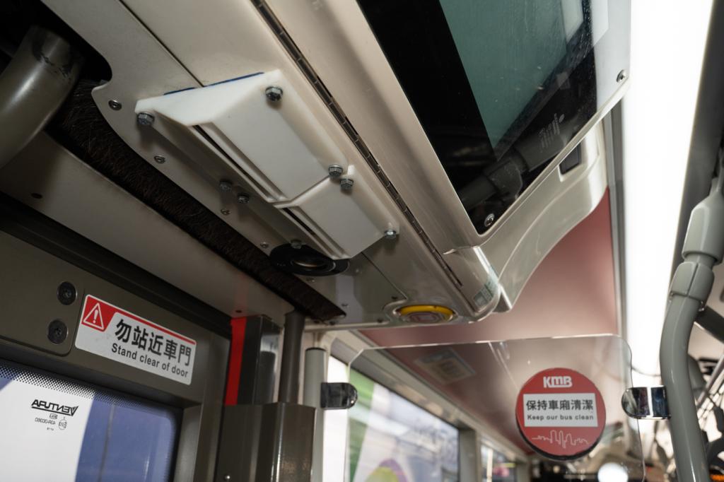九巴計畫於巴士落車門位置安裝「環保風閘」，以有效保持車廂溫度。