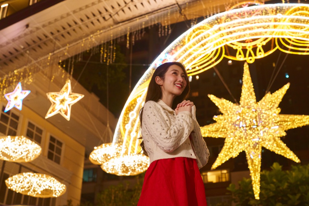 今个圣诞记得到湾仔利东街欣赏黄宏达为大家带来的作品，顺便为新一年许下美好的愿望吧！（图片来源：利东街）  ​