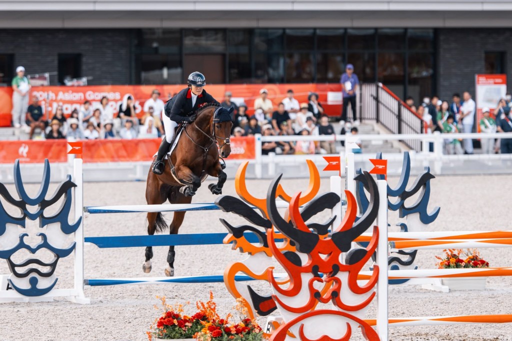 馬術賽場地障礙賽項目 : 吳蓓華 - 2026名古屋亞運。劉駿軒攝 馬術賽場地障礙賽項目 : 吳蓓華 - 2026名古屋亞運。劉駿軒攝