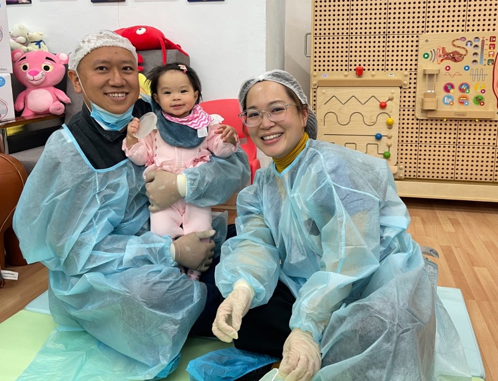 第一次与女儿在「母亲的抉择」幼儿之家见面。（图片来源：受访者提供）
