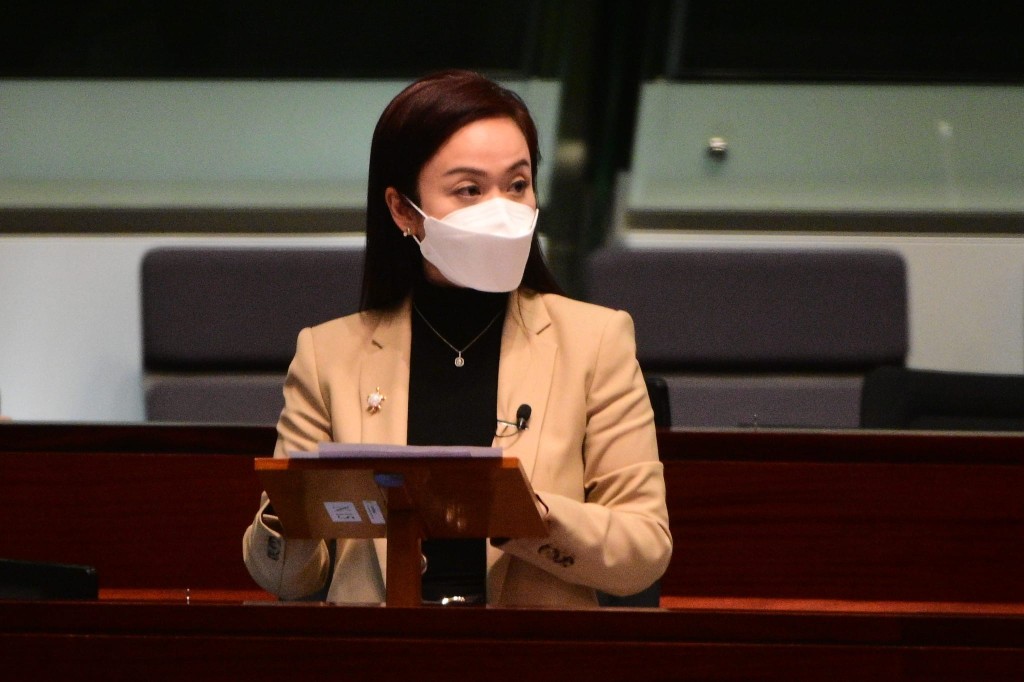 立法會今日（26日）討論由陳凱欣提出的「基層醫療十年計劃」無約束力議員議案。