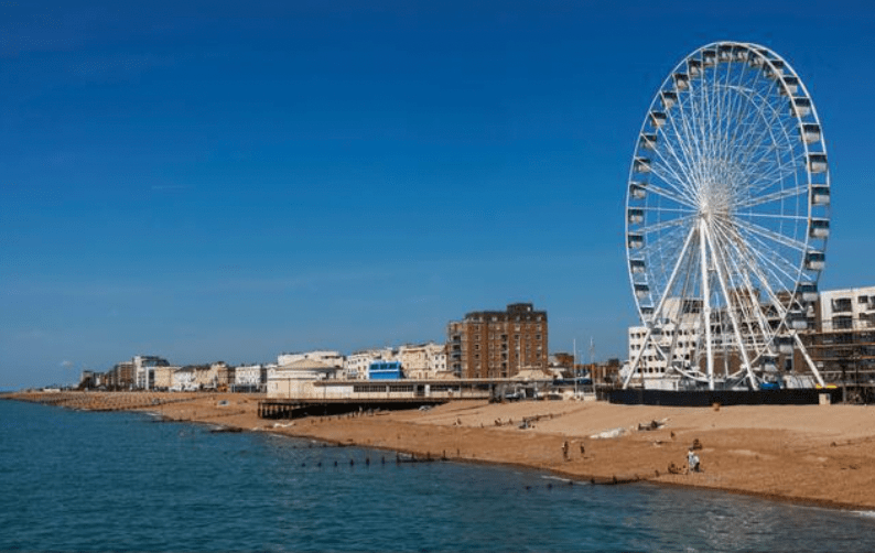 英國西索塞克斯郡海濱城市沃辛（Worthing）近日驚現一條「海怪」，嚇壞不少當地居民。Alamy