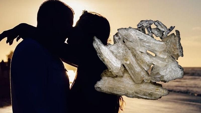 德國監獄發生囚犯試圖利用熱吻接收冰毒、但悲劇收場的事件。Johns Hopkins Medicine