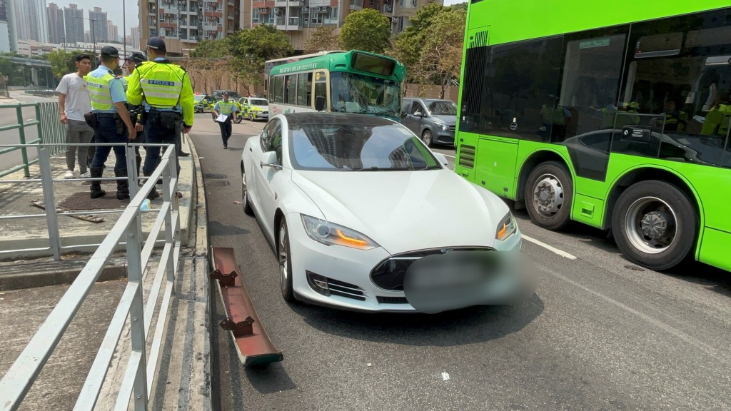 涉及的Tesla私家车。