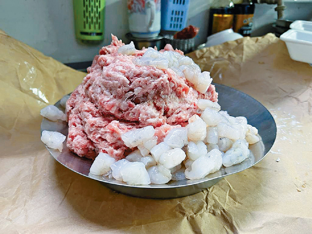 ■餡料中的海蝦、韭菜和豬肉都是每日新鮮入貨，選料優質。