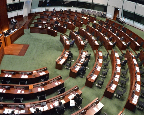 兩派議員的議席差距再擴大。 資料圖片