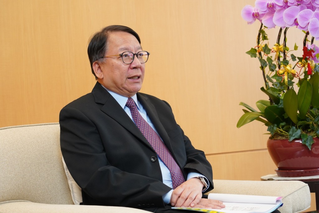 陳國基說，特區政府目標今年內完成首次制定「香港五年規劃」，會將保障長遠穩定納入考量。