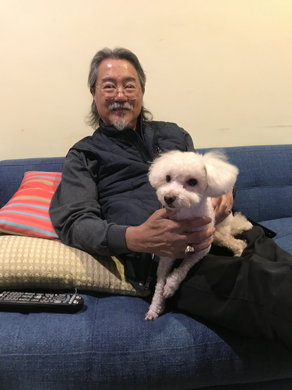 Mark父親歡迎家庭新成員Milo加入。
