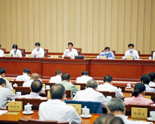 ■十三屆全國人大常委會第三十次會議在京閉幕，栗戰書主持會議。