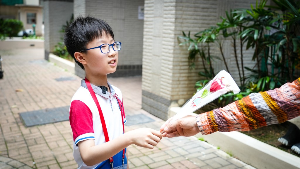 活動促使林同學勇敢踏出舒適圈,主動與陌生人互動。 活動促使林同學勇敢踏出舒適圈,主動與陌生人互動。