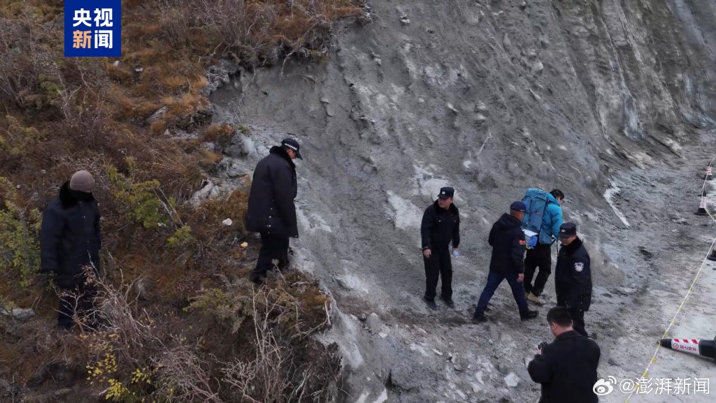 青海當局救出251名因天氣受困的徒步者。央視 青海當局救出251名因天氣受困的徒步者。央視