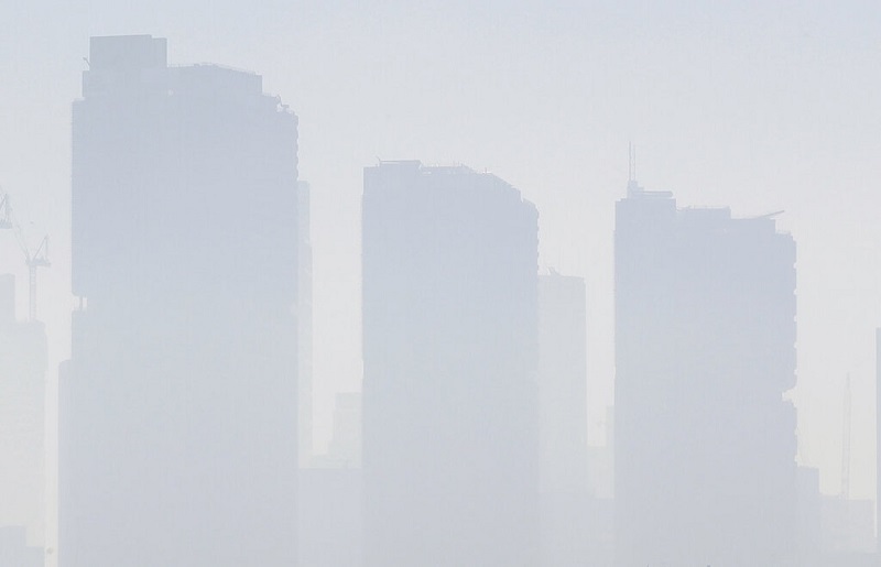 澳洲山火加剧，危险烟霾笼罩雪梨。AP