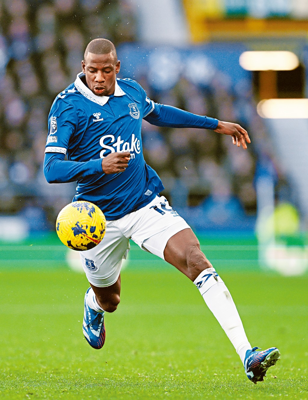 愛華頓中場  杜哥利