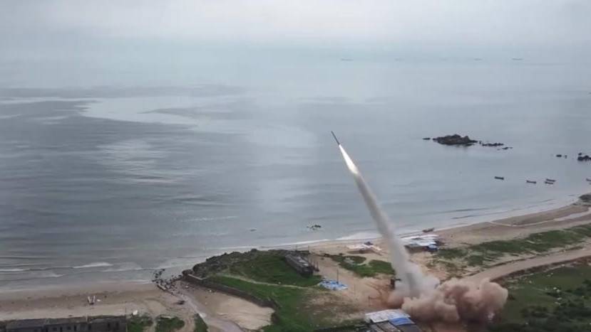 中方2日在渤海射擊。 央視