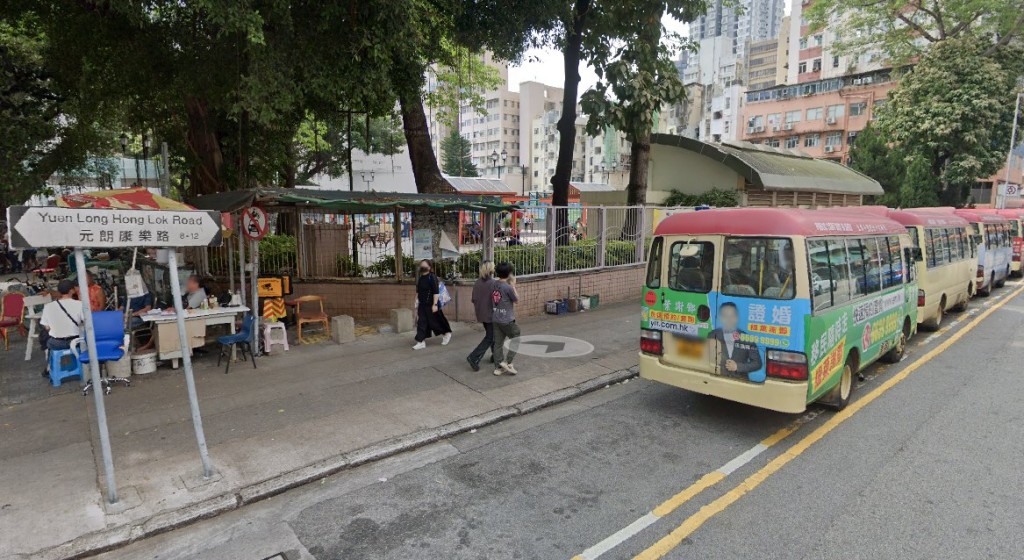 根據街景實 為康樂路往來元朗至屯門線的小巴站。GOOGLE MAP截圖