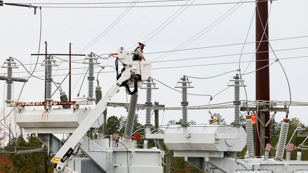 美北卡羅來納州電力站遭開槍破壞 約3.5萬戶斷電。 REUTERS