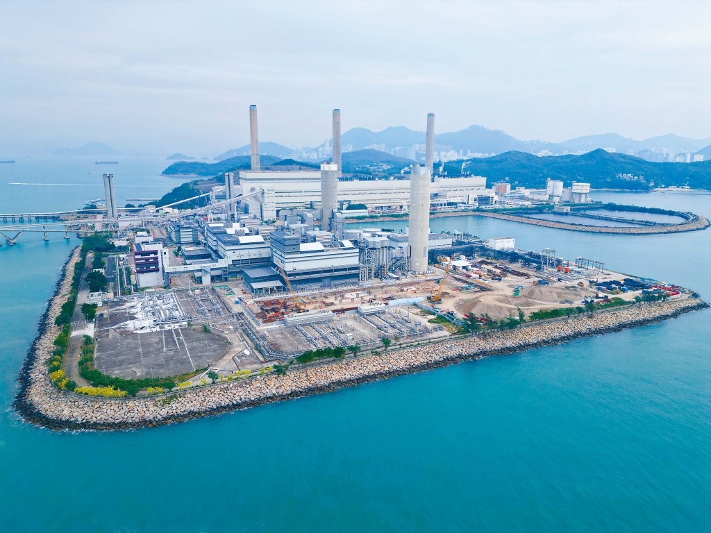 港燈近年興建多台天然氣發電機組,逐步取代燃煤發電。 港燈近年興建多台天然氣發電機組,逐步取代燃煤發電。