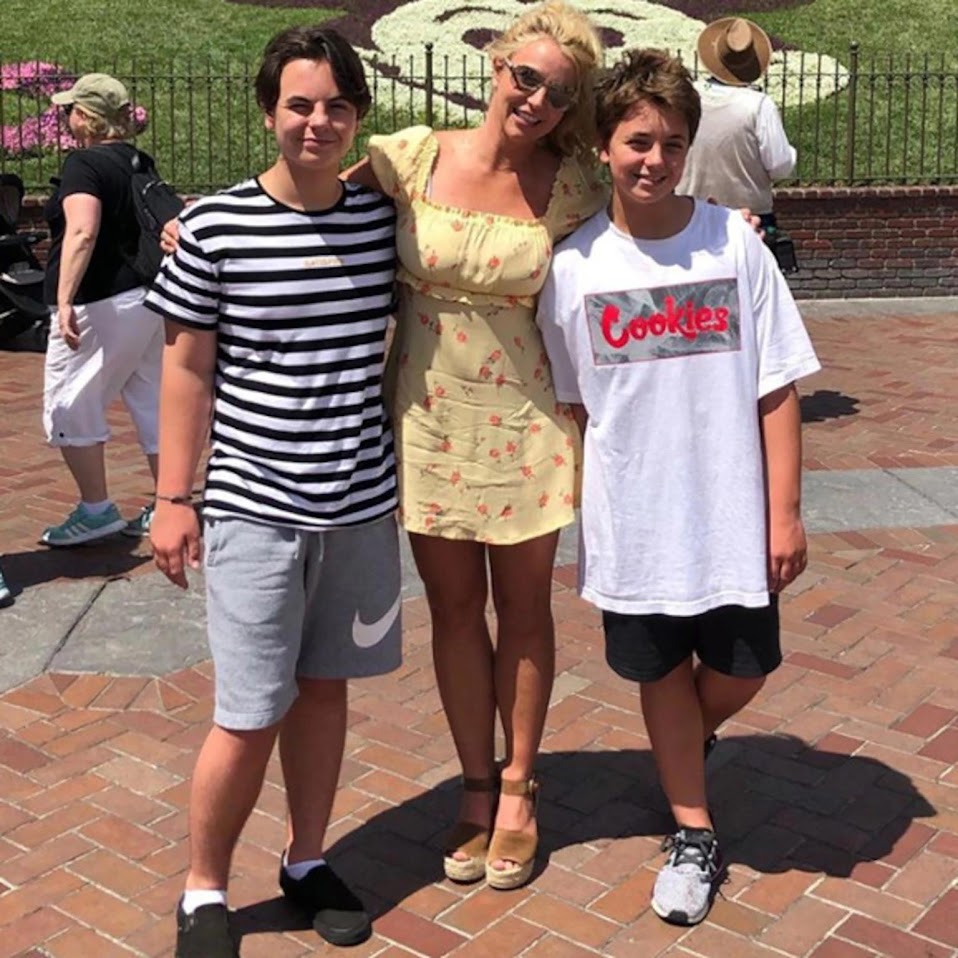Kevin指Britney曾持刀站在房門前看兒子們睡覺。 Kevin指Britney曾持刀站在房門前看兒子們睡覺。