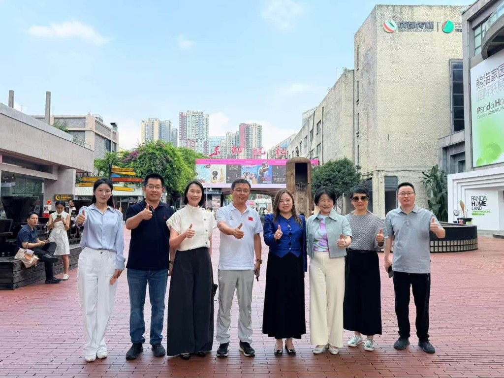 行程緊密。羅淑佩fb