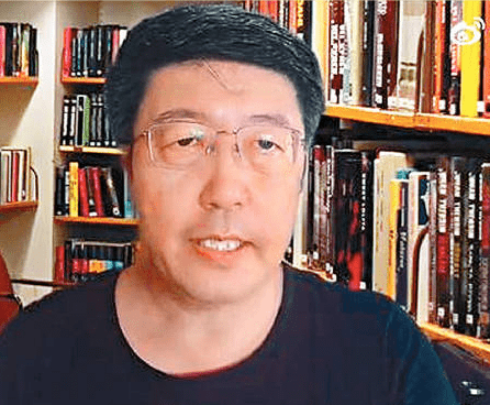北京师大教授董藩，经常在微博评论楼市。