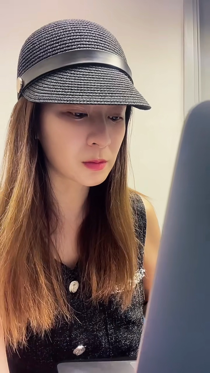 李焯寧返港兩日返學讀MBM。 李焯寧返港兩日返學讀MBM。